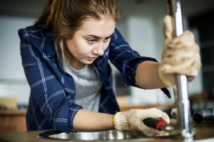 Plumbing maintenance sink